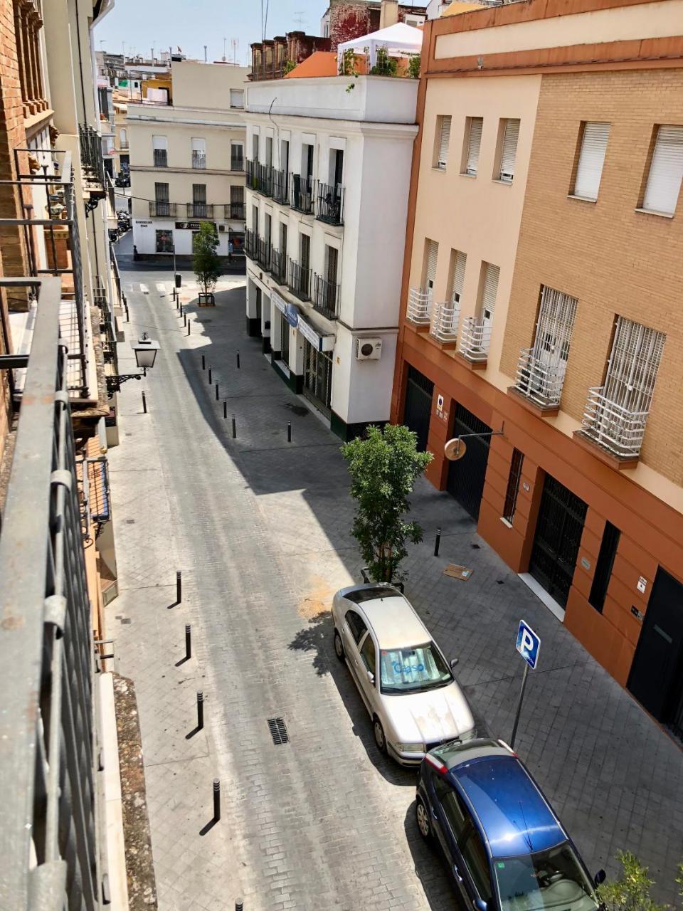 Serva La Bari Séville